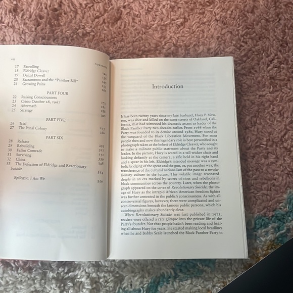 BOOK REVOLUTIONARY SUICIDE BY HUEY P. NEWTON - Picture 10 of 10